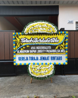 Papan Bunga Duka di Pondok Jagung