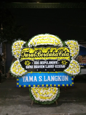 Papan Bunga Duka di Pondok Jagung
