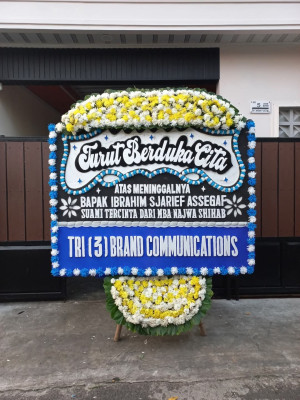 Papan Bunga Duka di Pondok Jagung